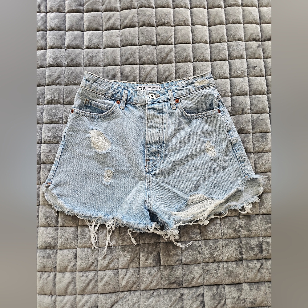 208. New! Zara Denim Shorts